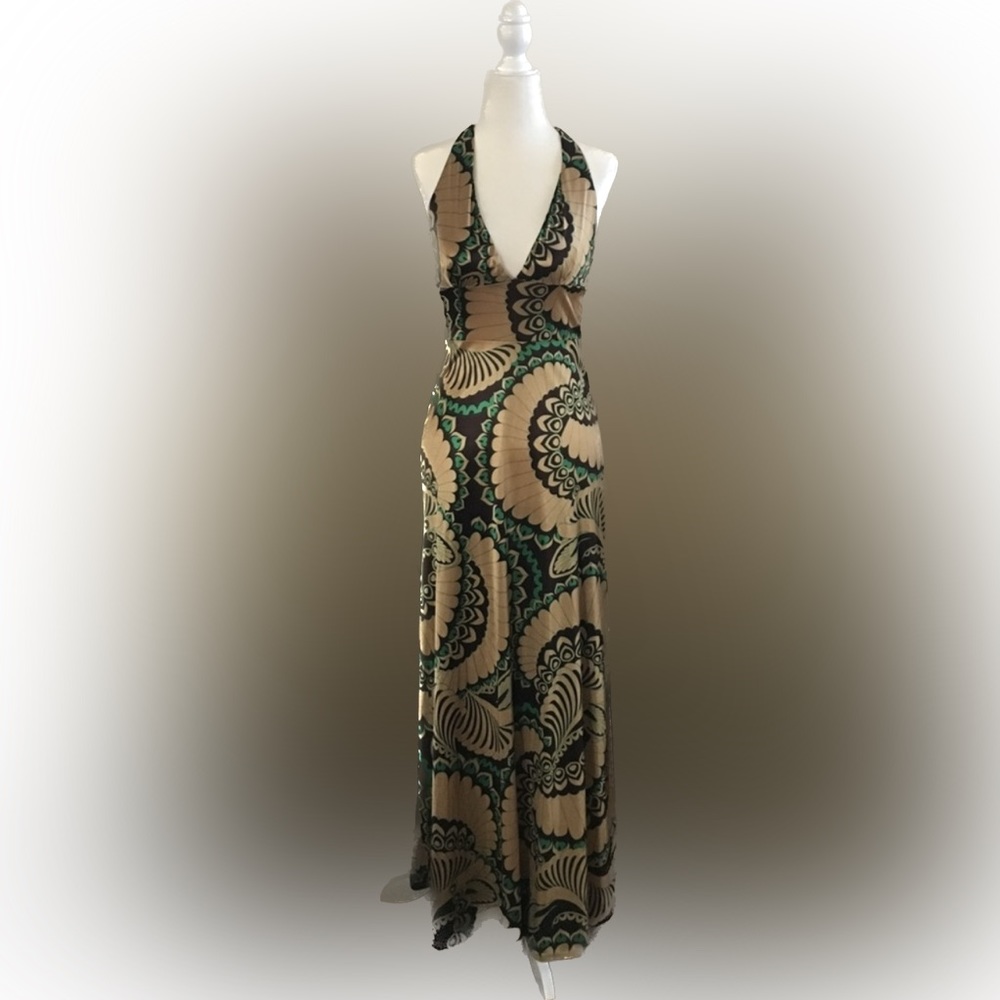 Peacock printed halter maxi dress. - Picture 8 of 8